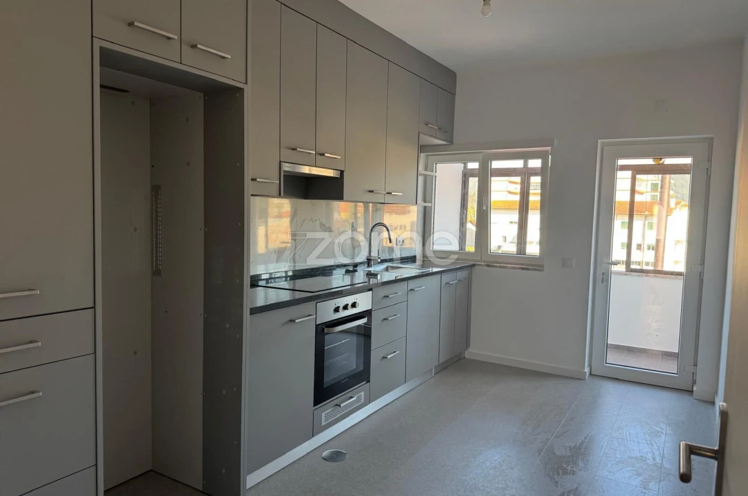Apartamento T3 para Venda em Miranda do Corvo Foto 14