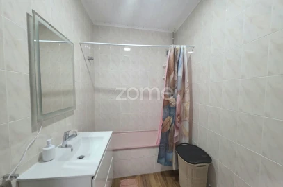 Moradia T3 para Venda em Agua de Pau
