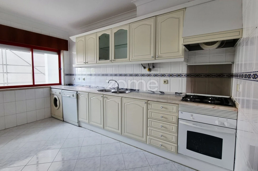 Apartamento T2 para Venda em Algueirão-Mem Martins Foto 5