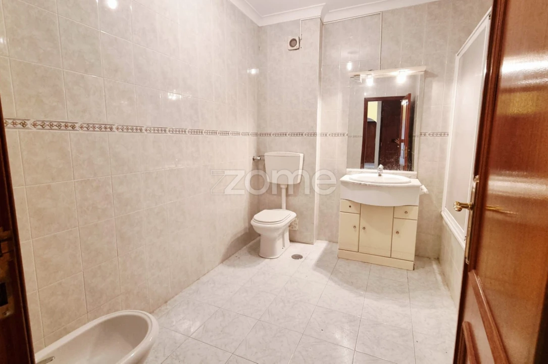 Apartamento T2 para Venda em Algueirão-Mem Martins Foto 12