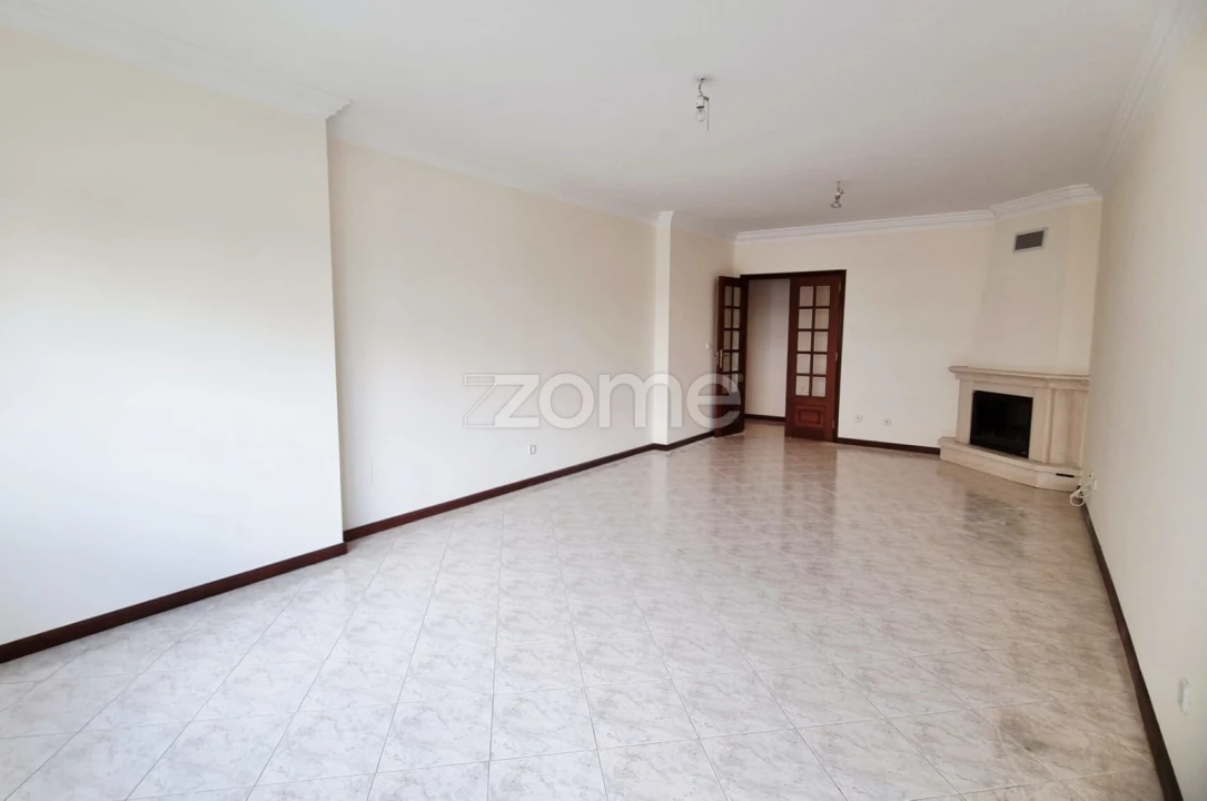Apartamento T2 para Venda em Algueirão-Mem Martins Foto 7