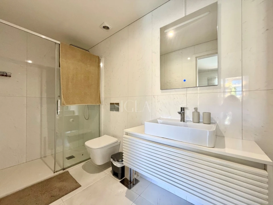 Apartamento T2 para Arrendamento em Canidelo Foto 24