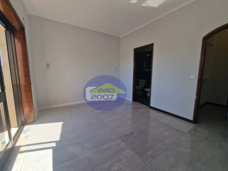 Apartamento T3 para Venda em Paços de Brandão Foto 15