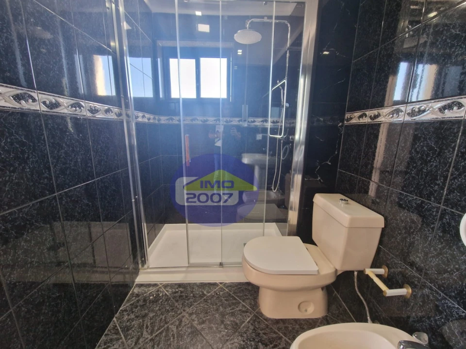 Apartamento T3 para Venda em Paços de Brandão Foto 16