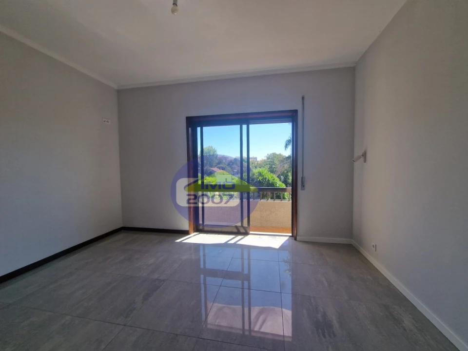 Apartamento T3 para Venda em Paços de Brandão Foto 17