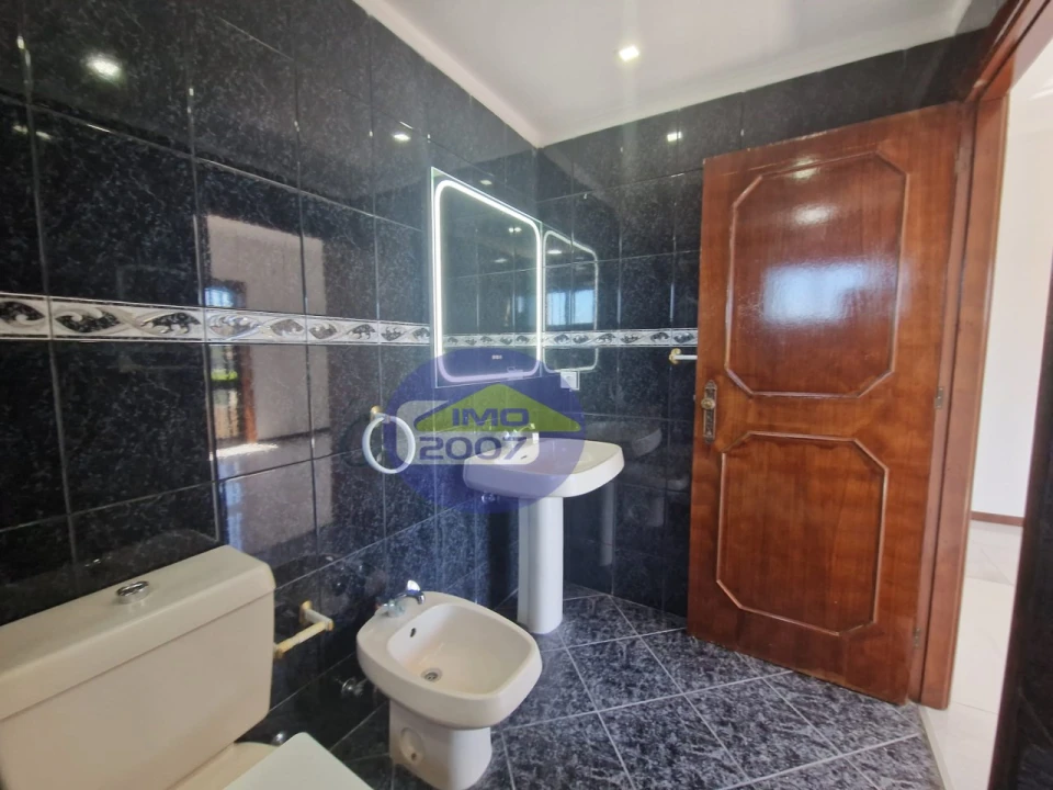 Apartamento T3 para Venda em Paços de Brandão Foto 18