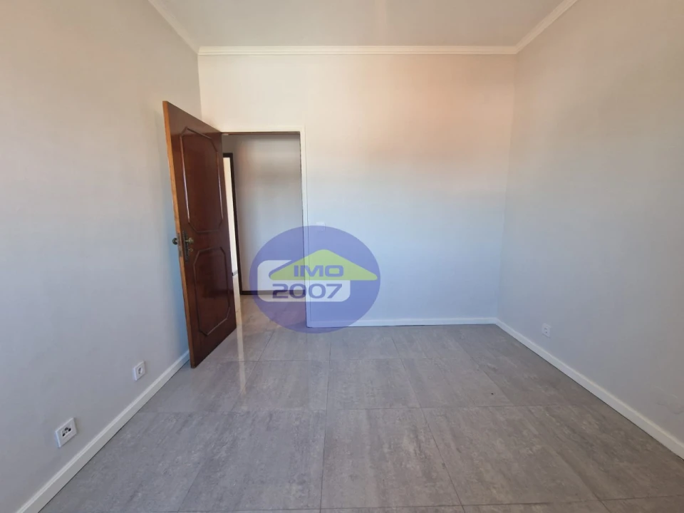 Apartamento T3 para Venda em Paços de Brandão Foto 27