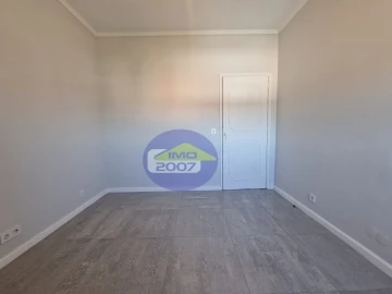 Apartamento T3 para Venda em Paços de Brandão
