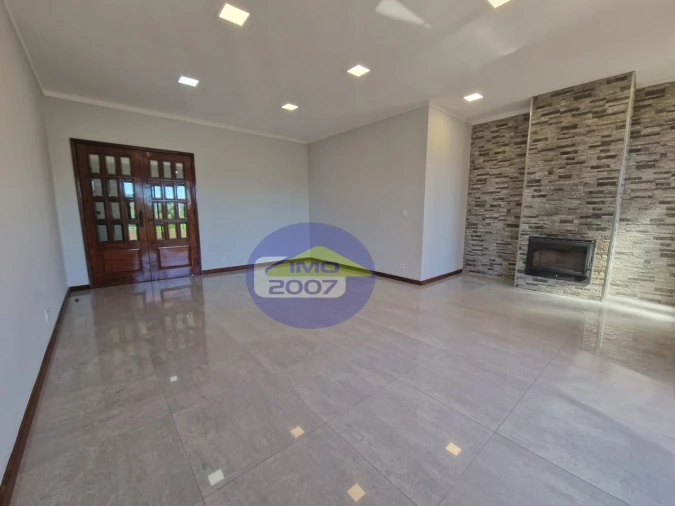 Apartamento T3 para Venda em Paços de Brandão Foto 10