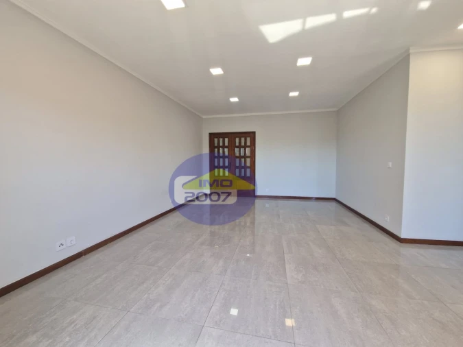 Apartamento T3 para Venda em Paços de Brandão Foto 11
