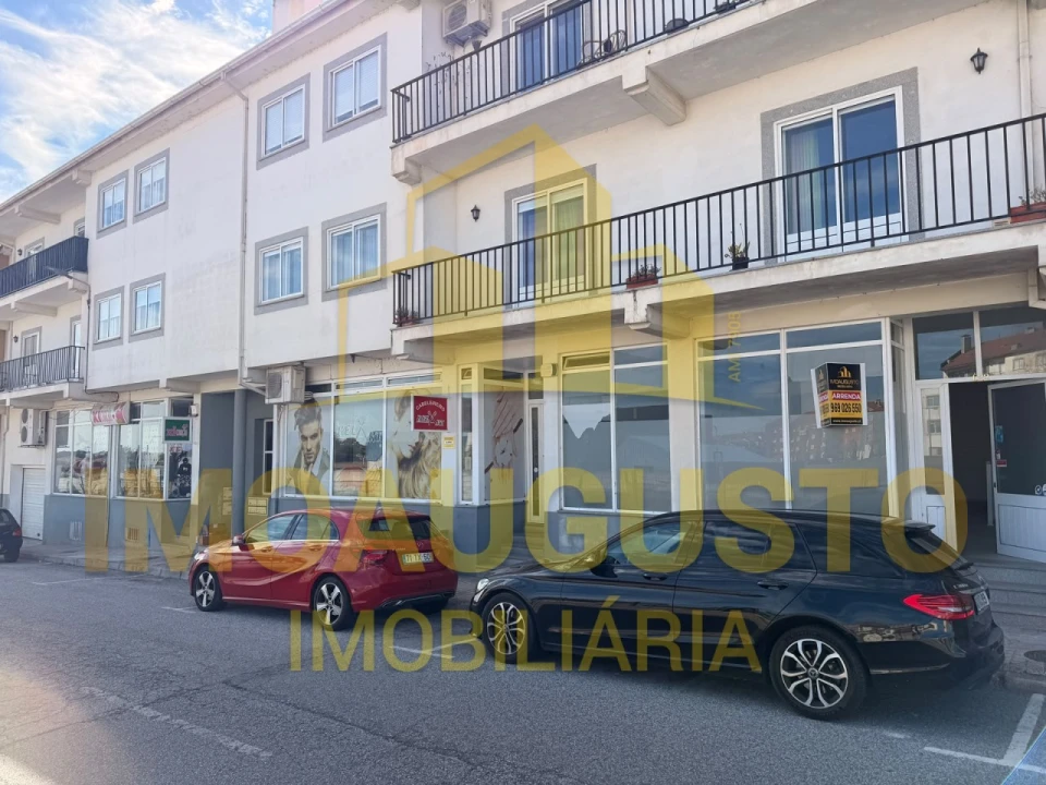 Loja para Arrendamento em Guarda Foto 1
