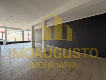 Loja para Arrendamento em Guarda