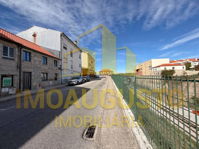 Loja para Arrendamento em Guarda Foto 9