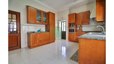 Moradia T6 para Venda em Buarcos