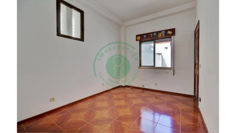 Moradia T6 para Venda em Buarcos