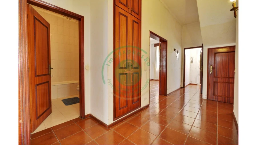Moradia T6 para Venda em Buarcos Foto 5