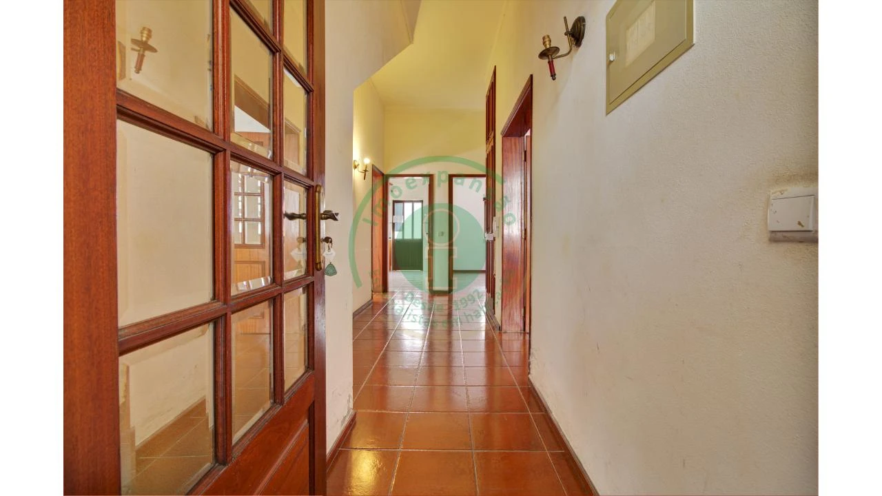Moradia T6 para Venda em Buarcos Foto 1