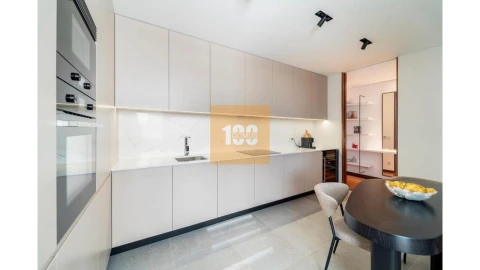 Apartamento T3 para Venda em Ramalde