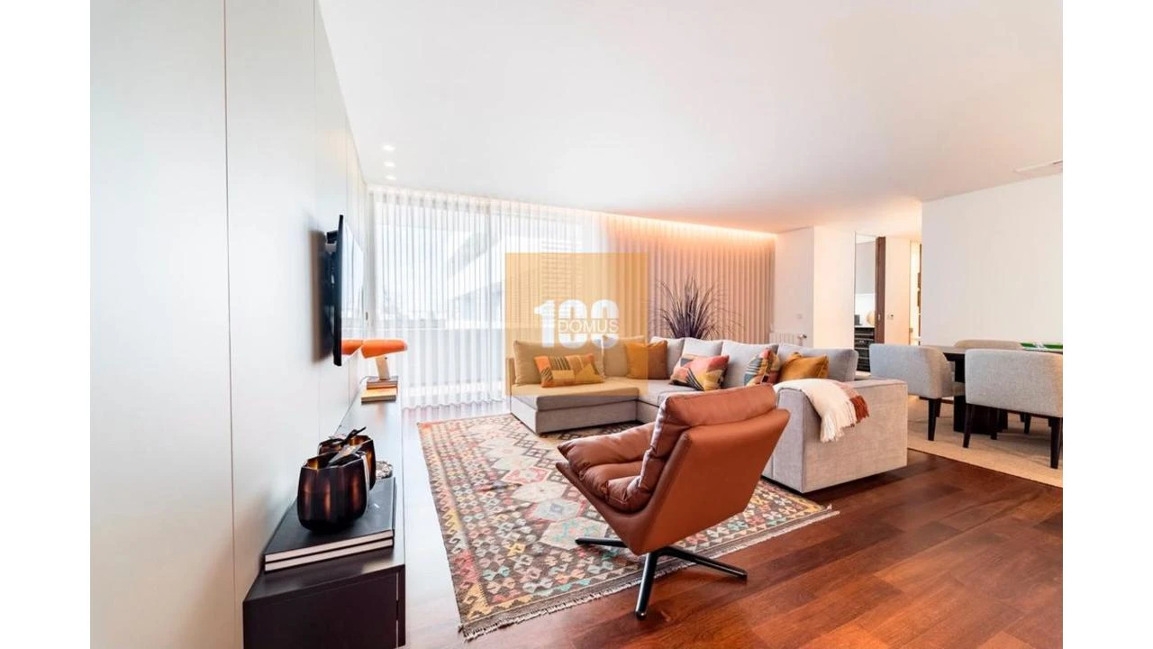 Apartamento T3 para Venda em Ramalde Foto 1