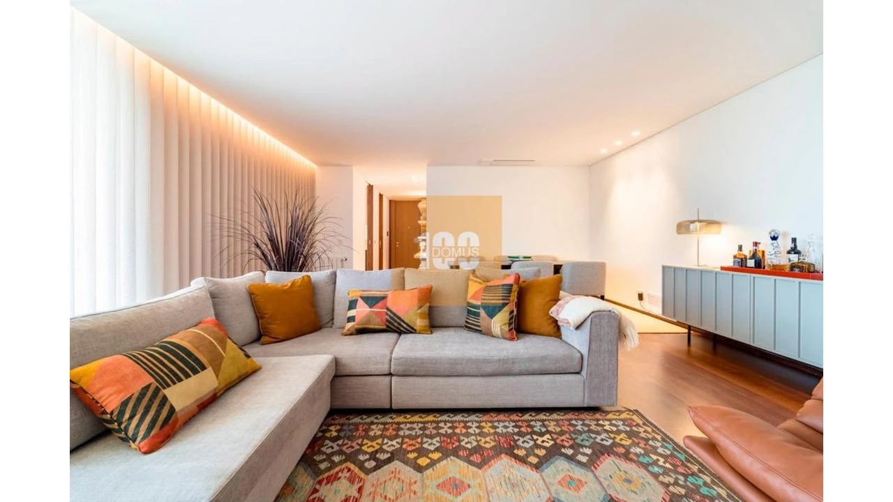 Apartamento T3 para Venda em Ramalde Foto 3