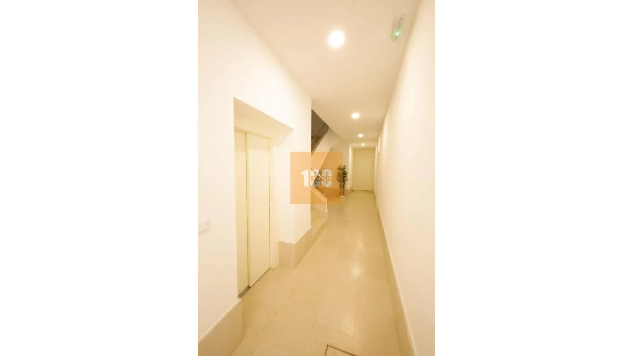 Apartamento T2 para Venda em Espinho Foto 10