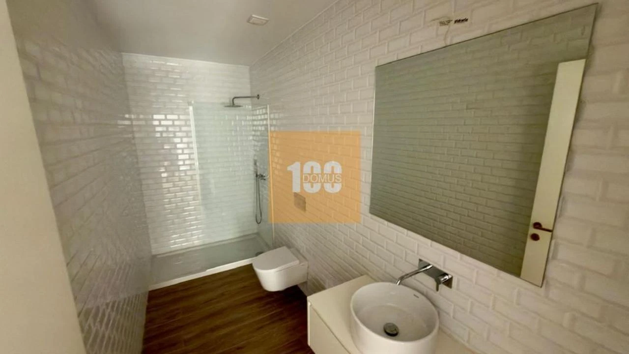 Apartamento T2 para Venda em Espinho Foto 8