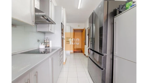 Apartamento T4 para Venda em Matosinhos e Leça da Palmeira