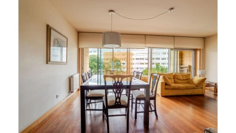 Apartamento T4 para Venda em Matosinhos e Leça da Palmeira
