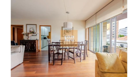 Apartamento T4 para Venda em Matosinhos e Leça da Palmeira