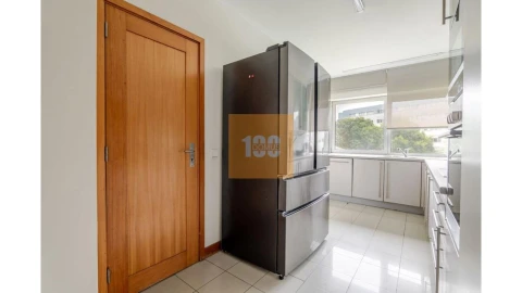 Apartamento T4 para Venda em Matosinhos e Leça da Palmeira