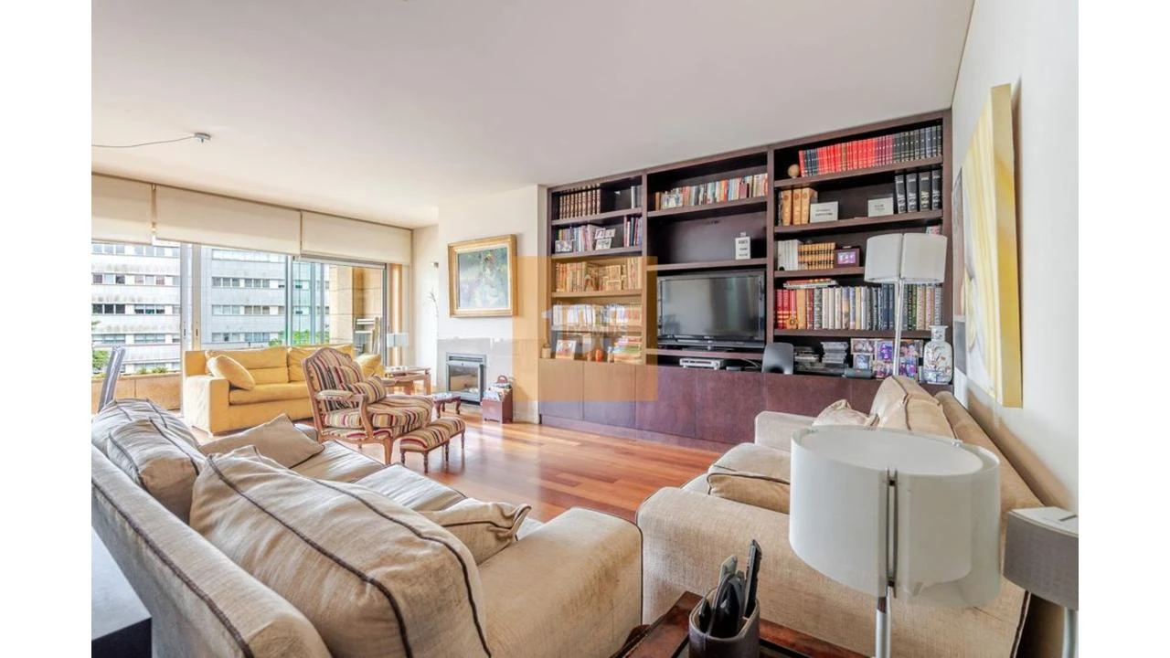 Apartamento T4 para Venda em Matosinhos e Leça da Palmeira Foto 2