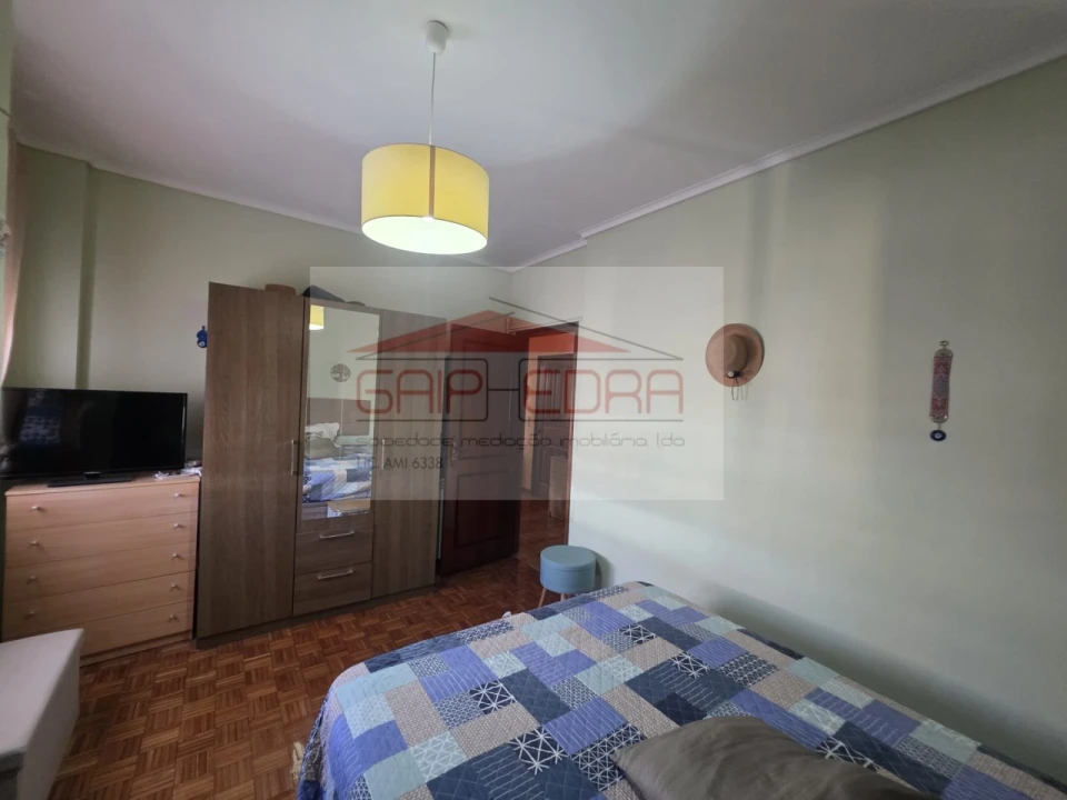 Apartamento T1 para Arrendamento em Canelas Foto 11
