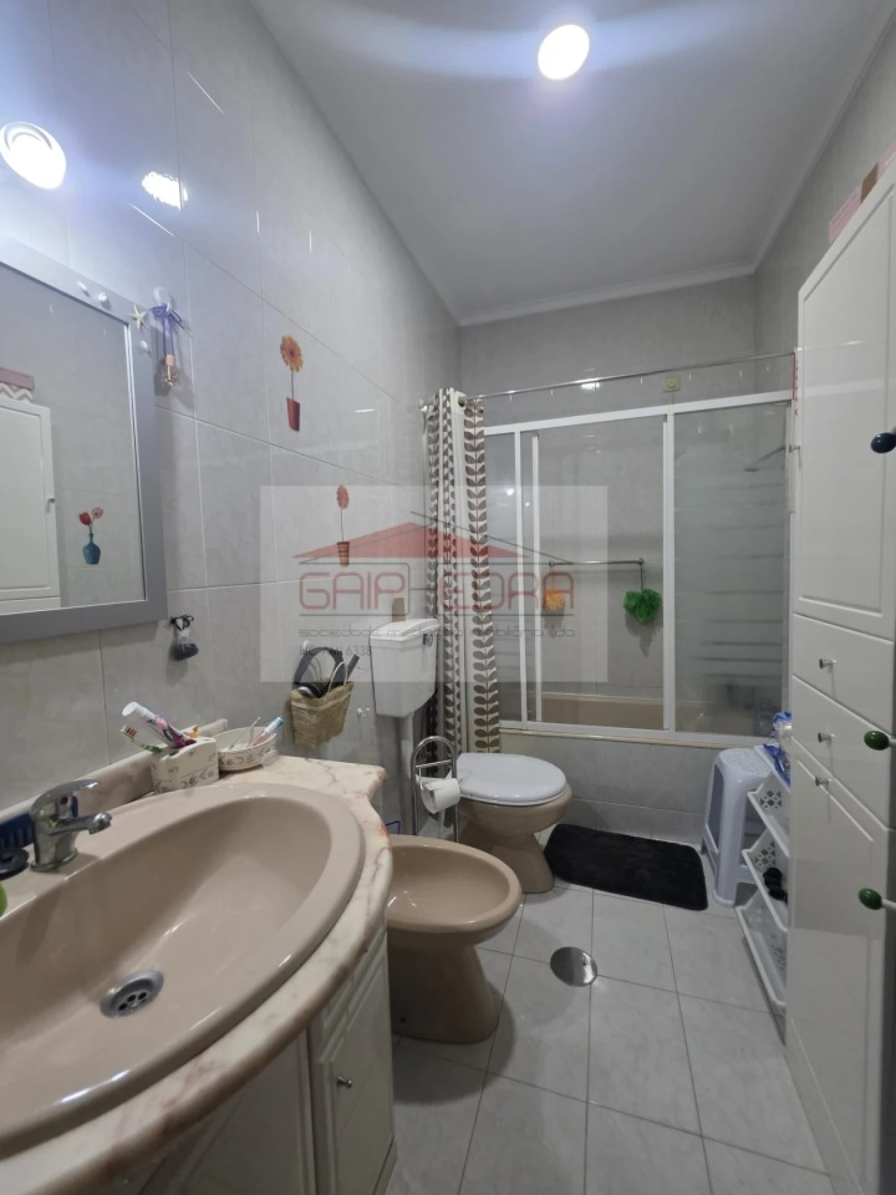 Apartamento T1 para Arrendamento em Canelas Foto 12