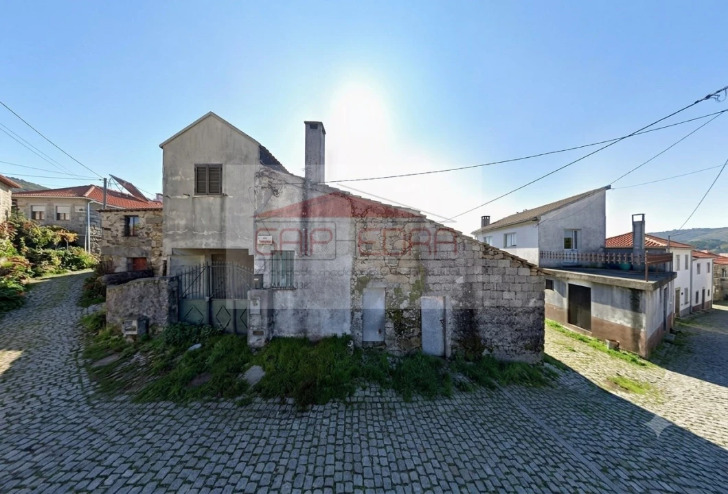 Moradia T3 para Venda em Sé, Santa Maria e Meixedo Foto 2
