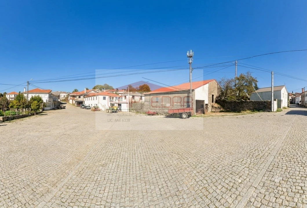 Moradia T3 para Venda em Sé, Santa Maria e Meixedo Foto 5