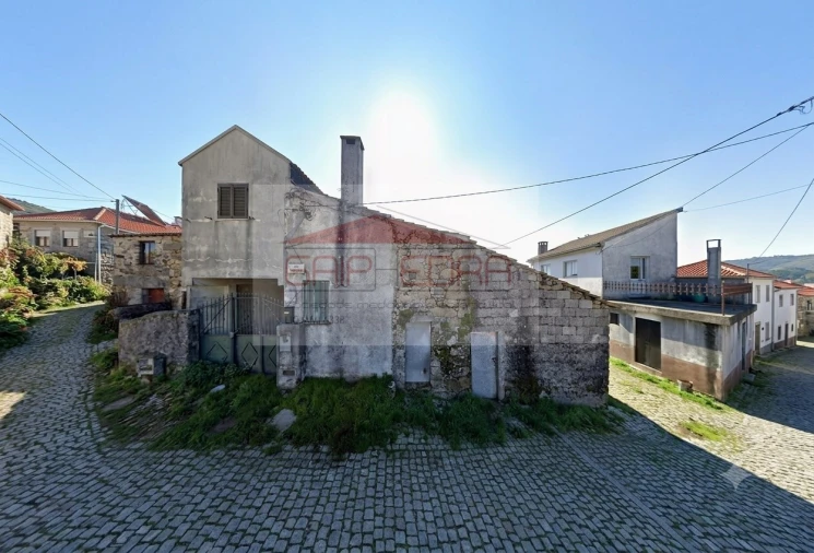 Moradia T3 para Venda em Sé, Santa Maria e Meixedo Foto 2