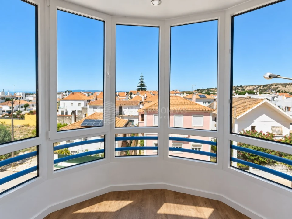 Apartamento T1 para Venda em Costa da Caparica Foto 17