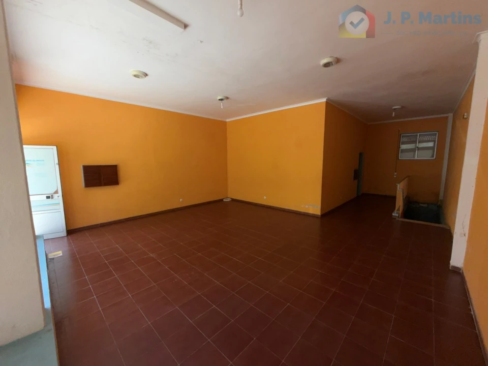 Loja para Venda em Baixa da Banheira e Vale da Amoreira Foto 6