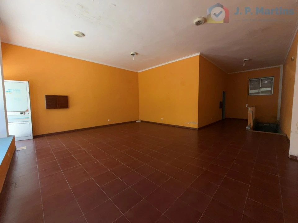 Loja para Venda em Baixa da Banheira e Vale da Amoreira Foto 9