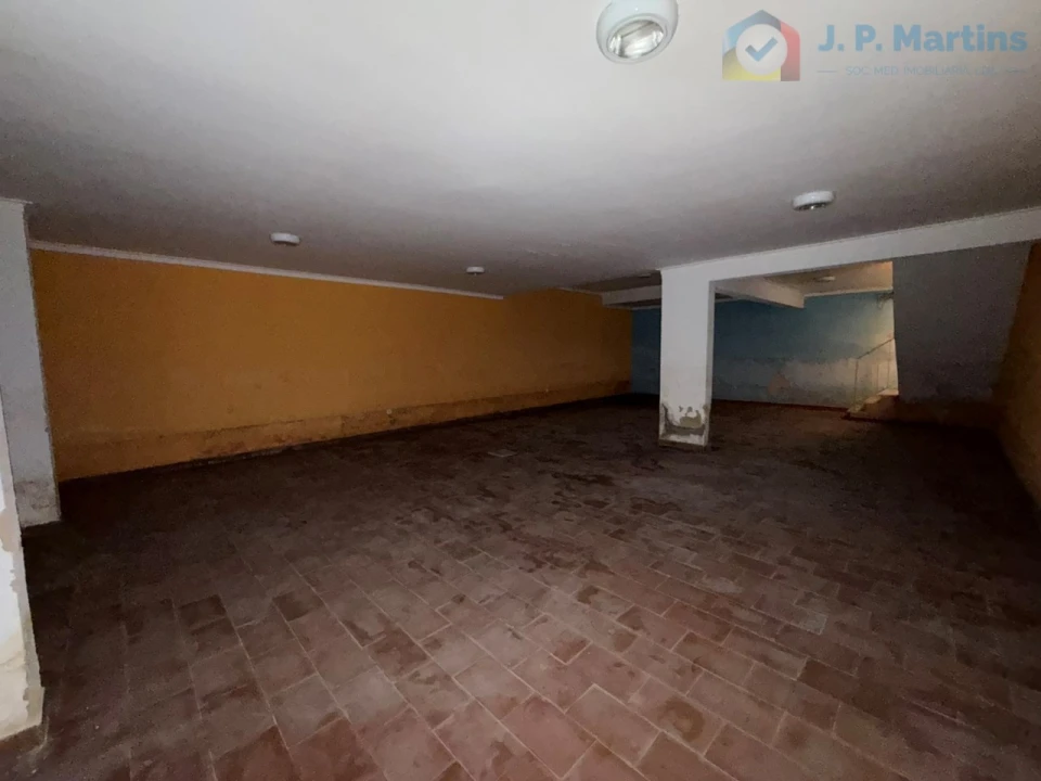 Loja para Venda em Baixa da Banheira e Vale da Amoreira Foto 13