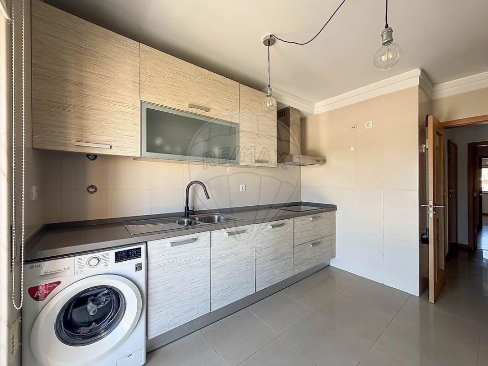 Apartamento T2 para Venda em Corroios Foto 20