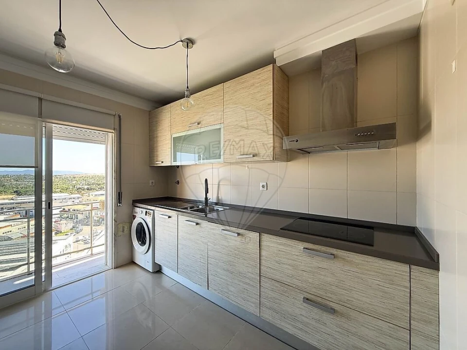 Apartamento T2 para Venda em Corroios Foto 15