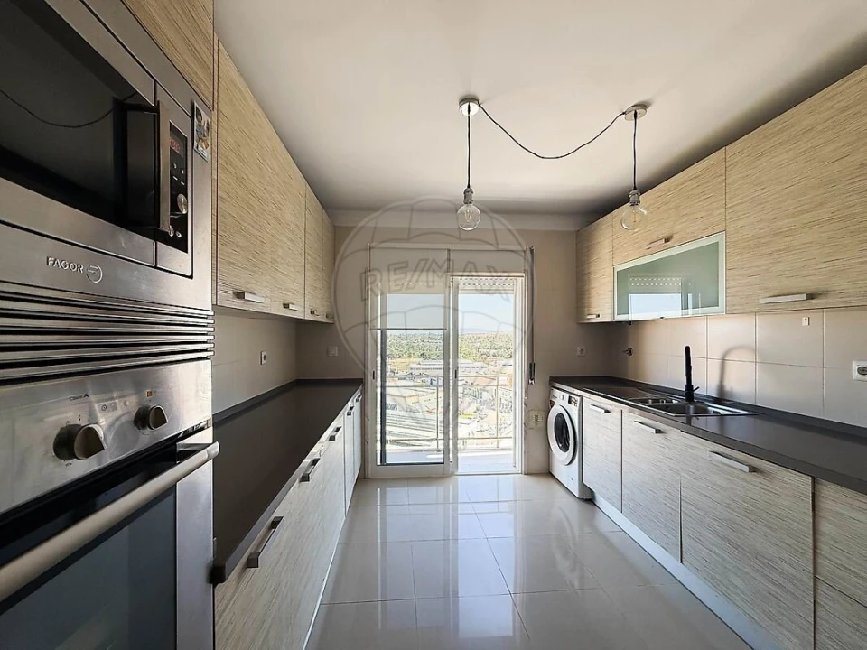 Apartamento T2 para Venda em Corroios Foto 14