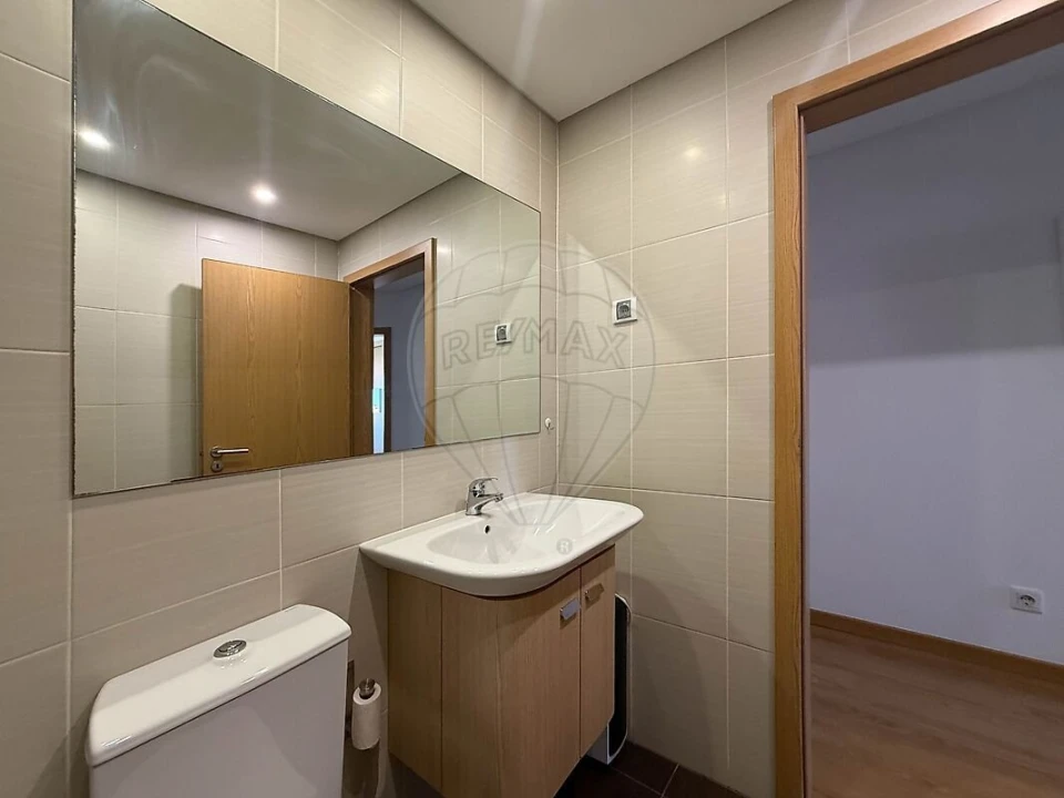 Apartamento T2 para Venda em Corroios Foto 25