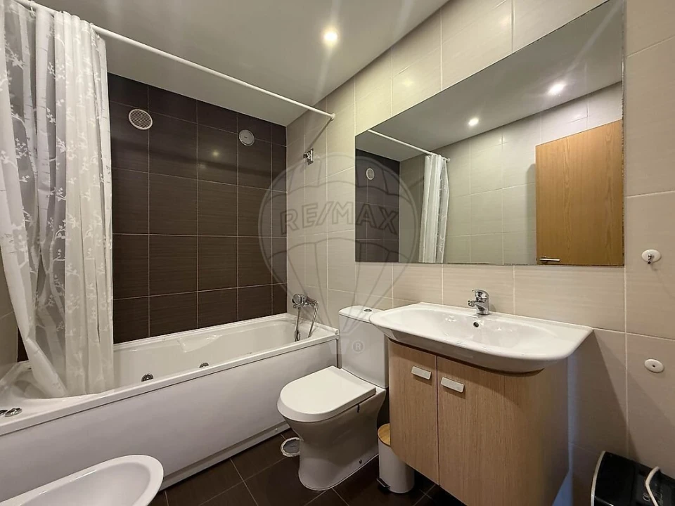 Apartamento T2 para Venda em Corroios Foto 24