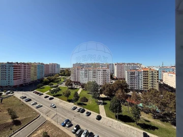 Apartamento T2 para Venda em Corroios