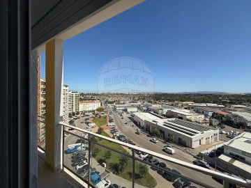 Apartamento T2 para Venda em Corroios