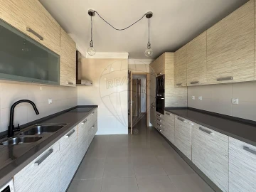 Apartamento T2 para Venda em Corroios