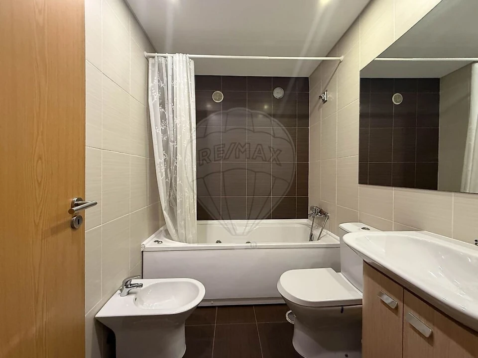 Apartamento T2 para Venda em Corroios Foto 23