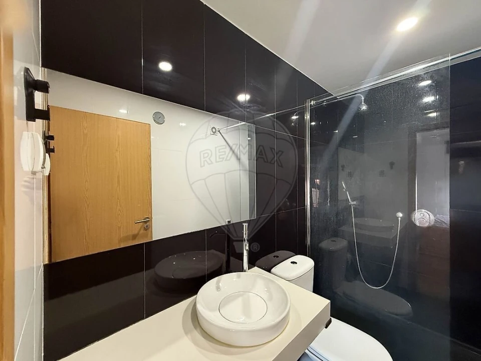 Apartamento T2 para Venda em Corroios Foto 32